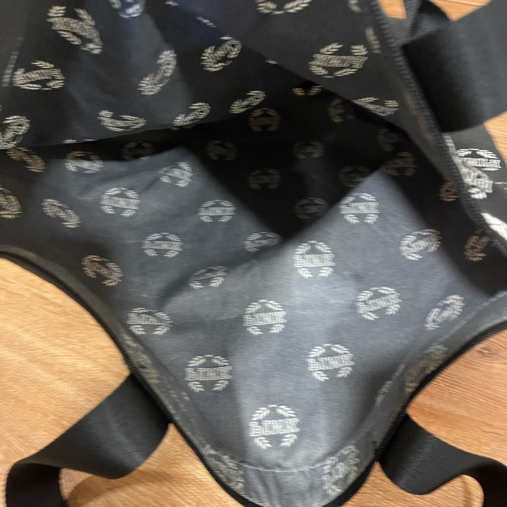 VS PINK black and white zip tote - Picture 2 of 3